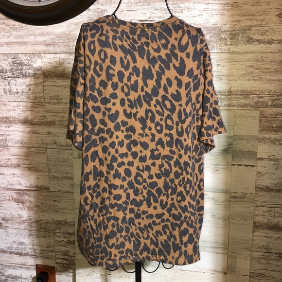 Zutter boss babe cheetah print shirt size large animal print working shirt - Picture 4 of 4